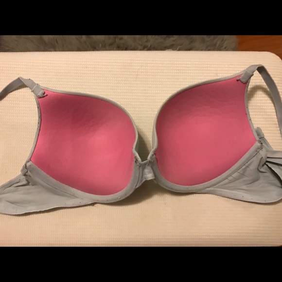 Victoria's Secret bra - Picture 2 of 2